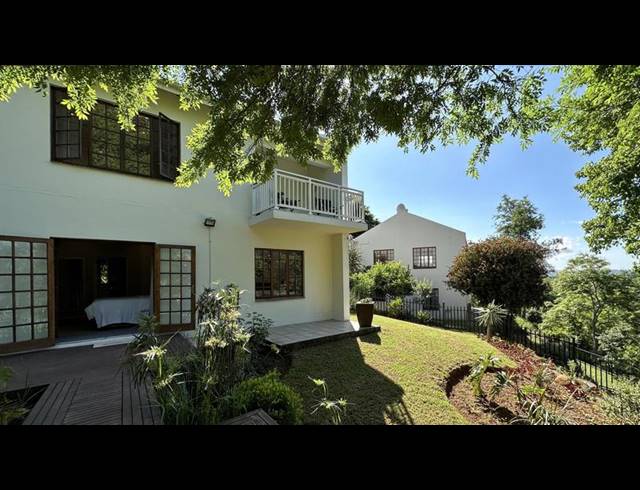 2 BEDROOM TOWNHOUSE FOR SALE IN HOWICK NORTH